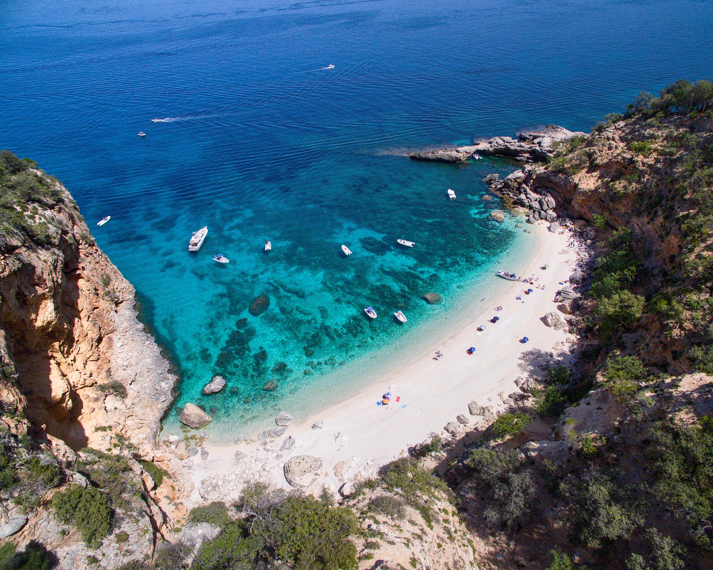 Cala_Biriala_Costa-di-Baunei_Sardinia-Naturla-Park-Tours